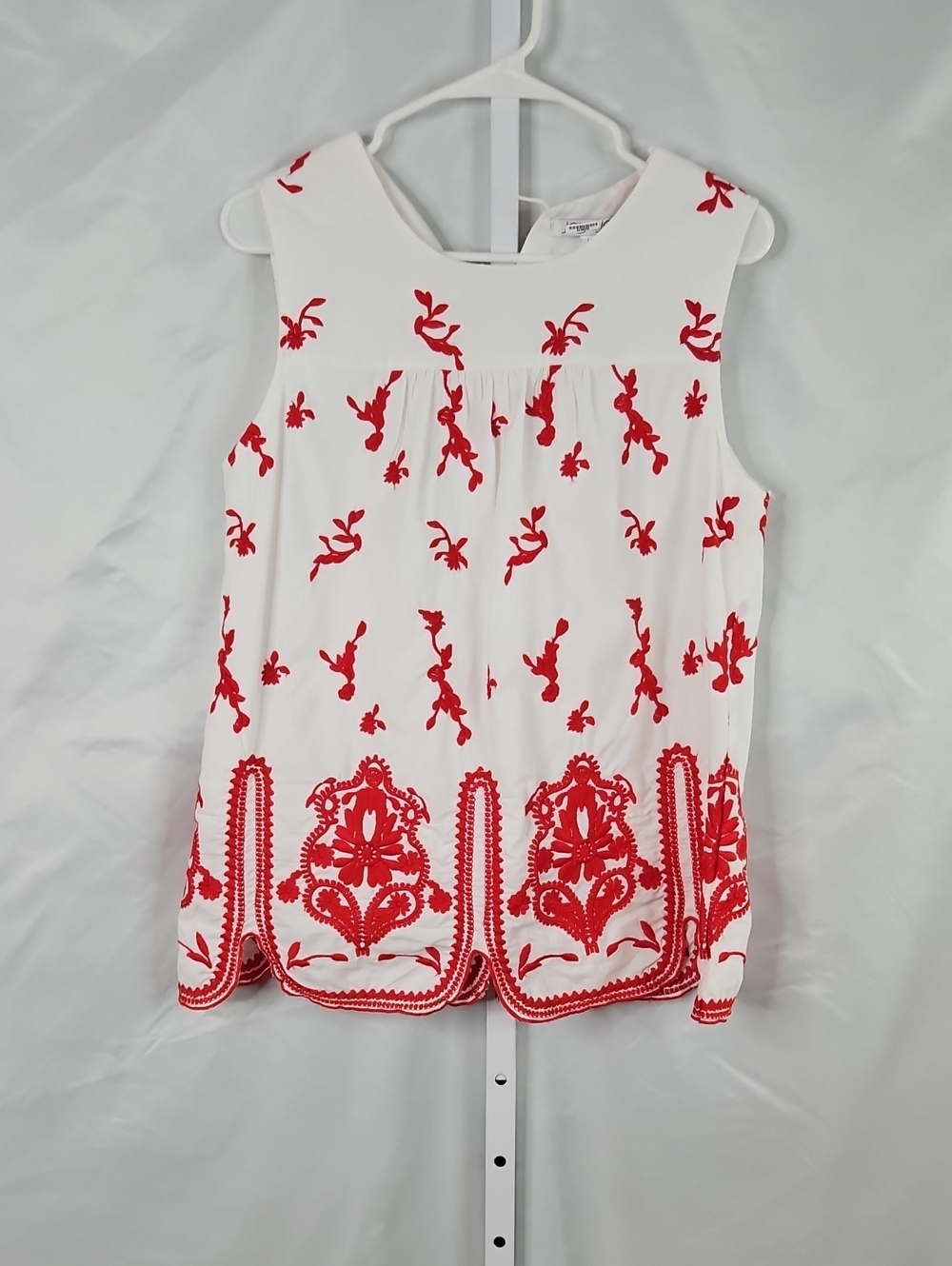 Joy Joy White Sleeveless Blouse with Red Embroidery Size Large